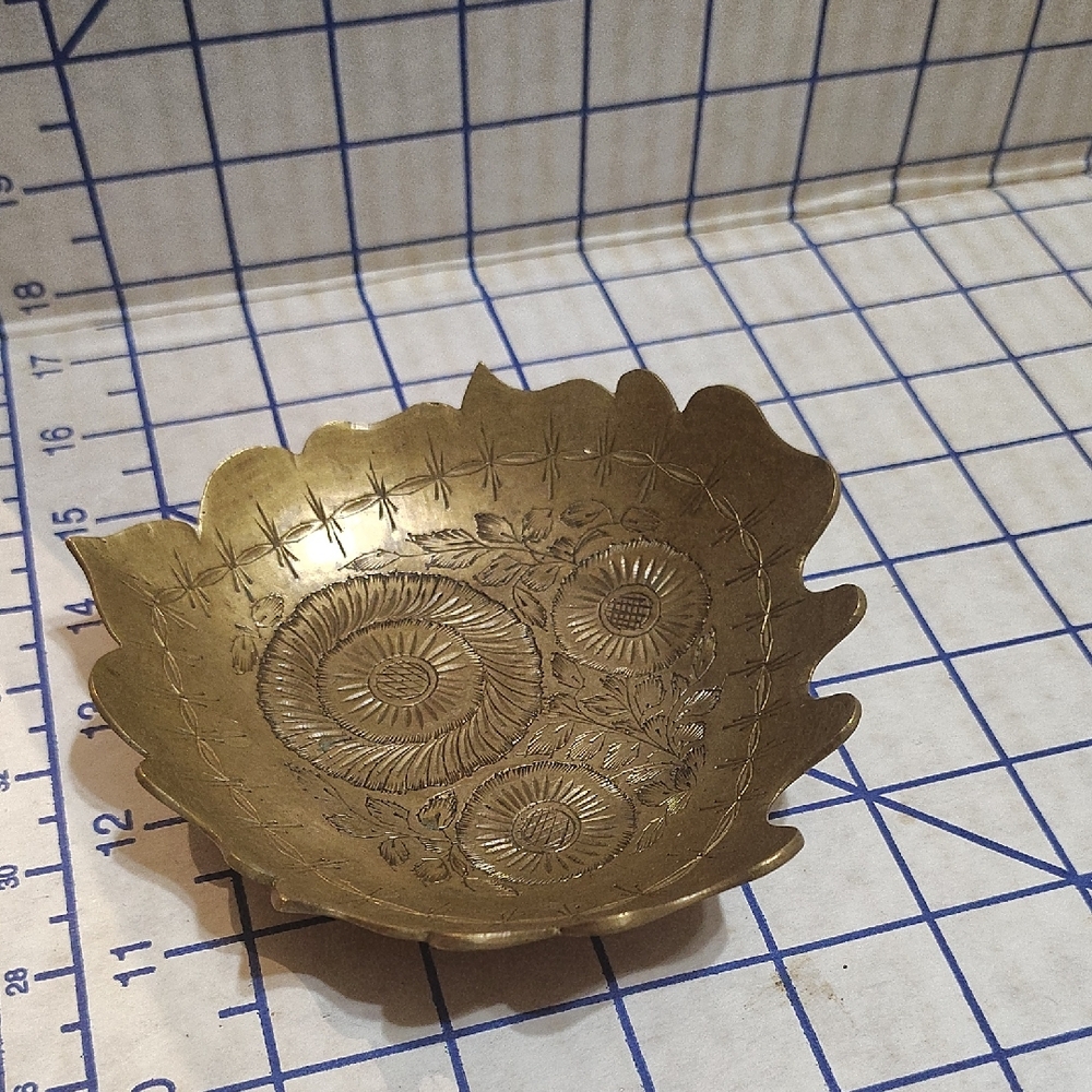 Decorative Brass Floral Dish - Gold Tone